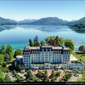 reflet-bleu-du-lac-dannecy.hotels-rhonealpes.com/